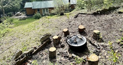 Kauniisti remontoitu mökki Gatlinburgissa