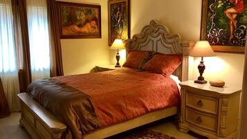 2 quartos, ferros/tábuas de passar roupa, Wi-Fi, roupa de cama
