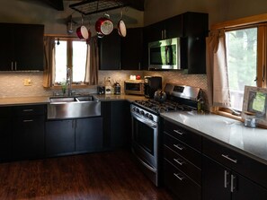 Microwave, oven, stovetop, coffee/tea maker