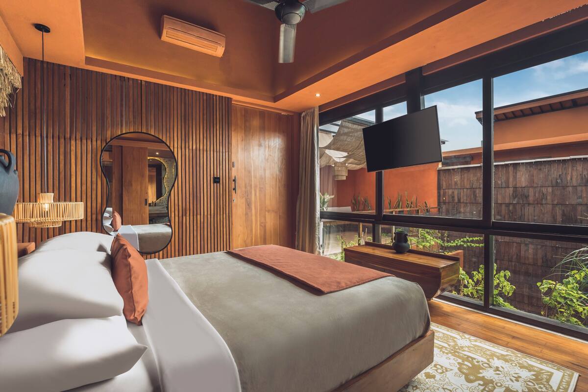 Vila, 2 kamar tidur, kolam renang pribadi | 1 kamar tidur, minibar, brankas, dan meja kerja