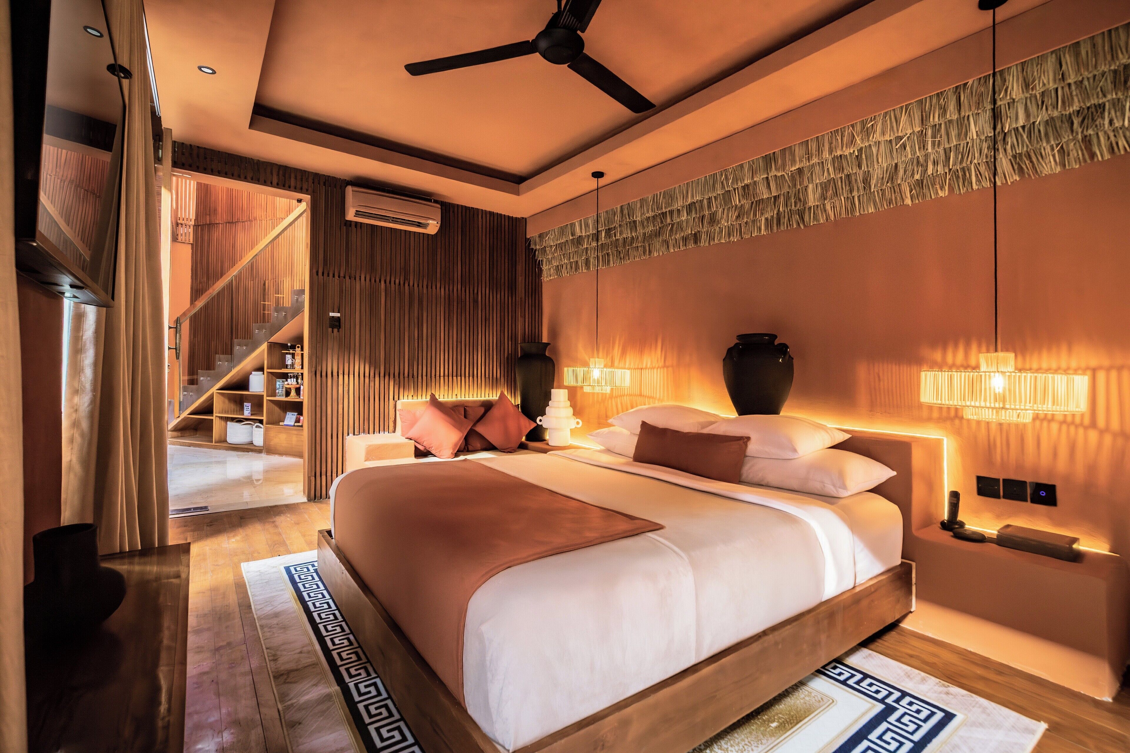 Vila, 2 quartos, piscina particular | 1 quarto, frigobar, cofres nos quartos, escrivaninha