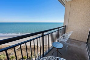 Property grounds - Beachfront condo w/ ocean views & hot tub (North Myrtle Beach)