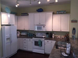 Fridge, microwave, oven, stovetop - Luxury Condo - Vofp - "Featured in Delaware Today" (Lewes)