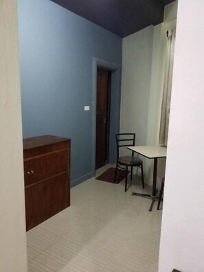 Premium bedding, in-room safe, blackout drapes, free WiFi - BC guesthouse Si Phraya (Bangkok)