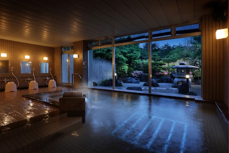 Public bath. Bekkan Fujiya Ryokan