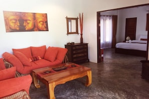 Villa Deluxe, 1 camera da letto | 1 camera, una scrivania, ferro/asse da stiro