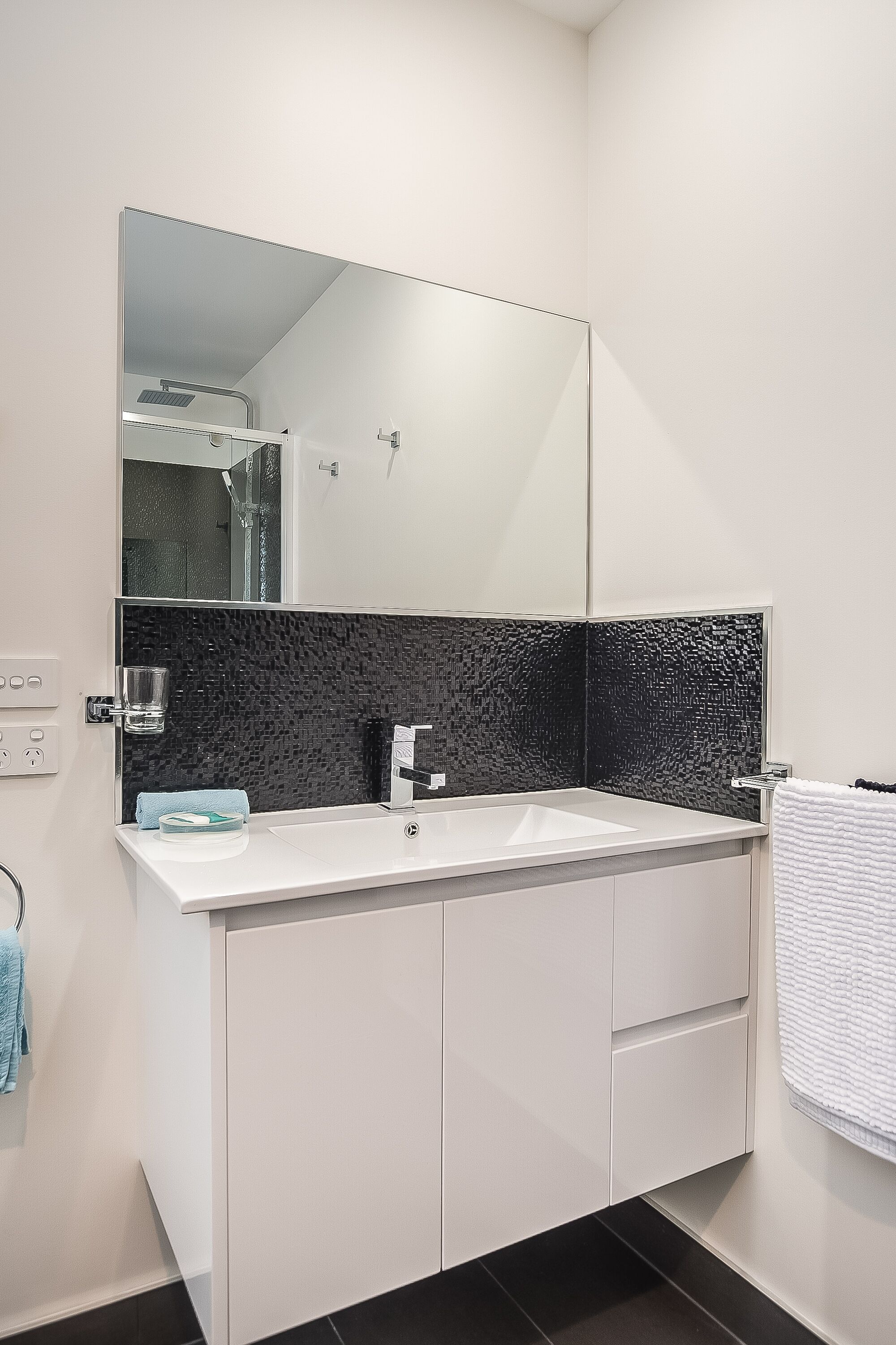 Apartments on Fraser Bicheno — image 18