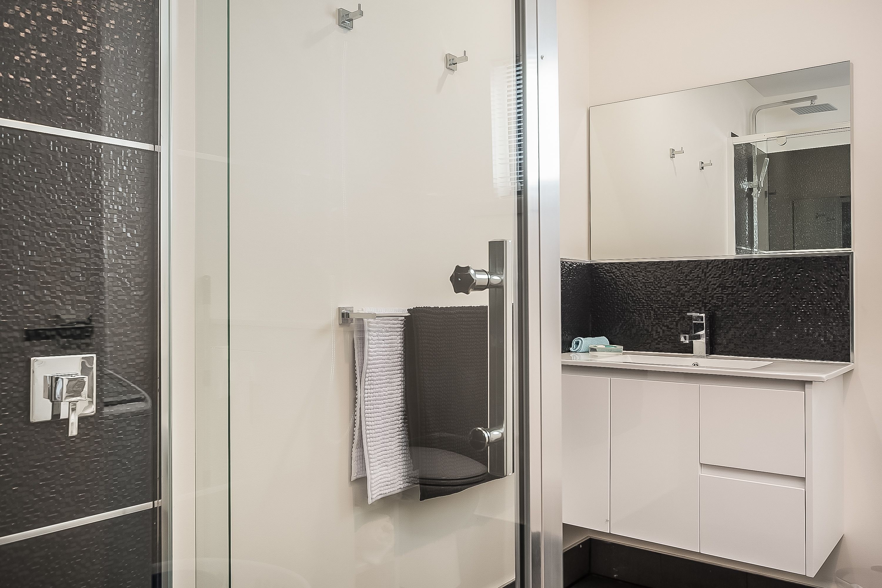 Apartments on Fraser Bicheno — image 10