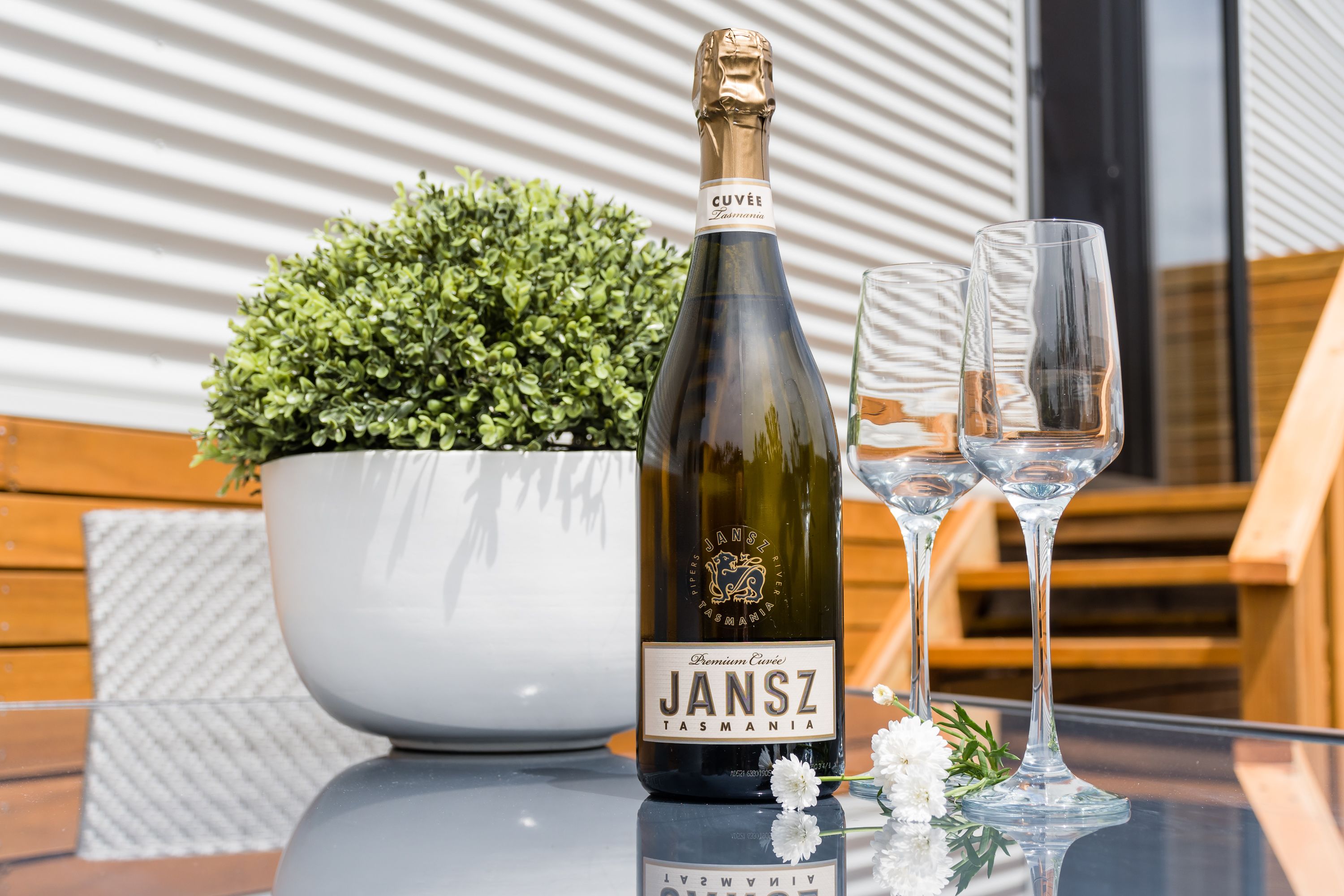 Apartments on Fraser Bicheno — image 3