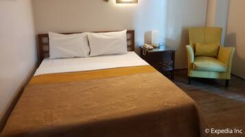 Penthouse | In-room safe, desk, iron/ironing board