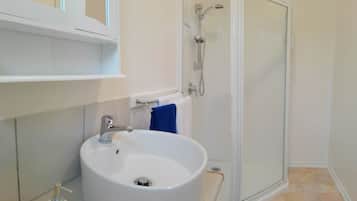 Ducha, artículos de tocador ecológicos, toallas, jabón