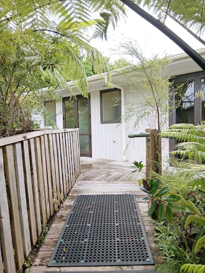 Purple Hen Country Lodge