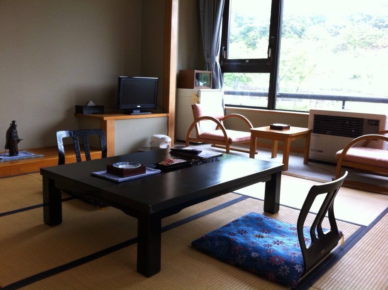 Japanese Style Room or Japanese Western Style Room | Minibar, in-room safe