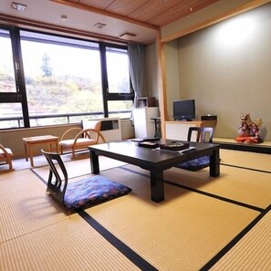 Japanese Style Room or Japanese Western Style Room | Minibar, in-room safe - Yushin no Yado Kangetsu (Okura)