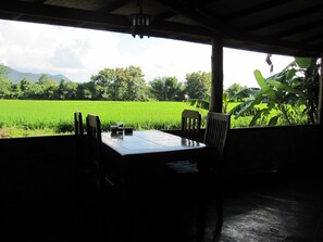 Terrace/patio - XPAI Guesthouse (Pai)