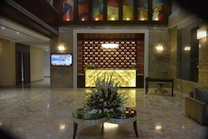 Lobby - Pride Hotel & Convention Centre Indore (Indore)