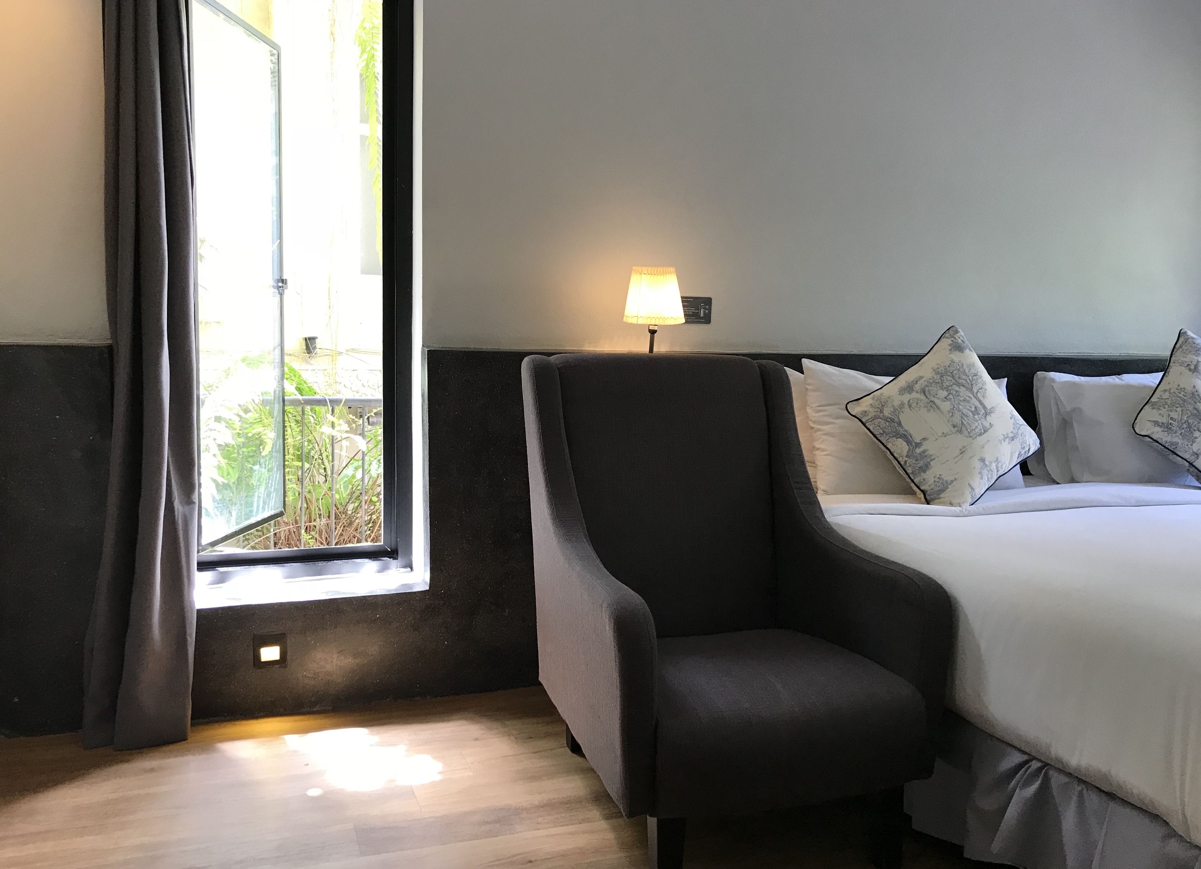 executive double or twin room, non smoking | 1 bedroom, premium bedding, pillow-top beds, free minibar