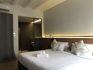 Habitación Deluxe con 1 cama matrimonial o 2 individuales, para no fumadores | Ropa de cama de alta calidad y camas con pillow-top