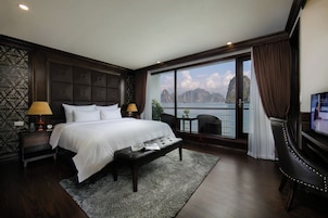 Minibar, in-room safe, desk, soundproofing