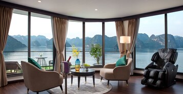 Presidential Suite, Terrace | Minibar, in-room safe, desk, soundproofing