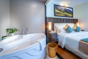 Executive Double Room, 1 King Bed, Bathtub, City View