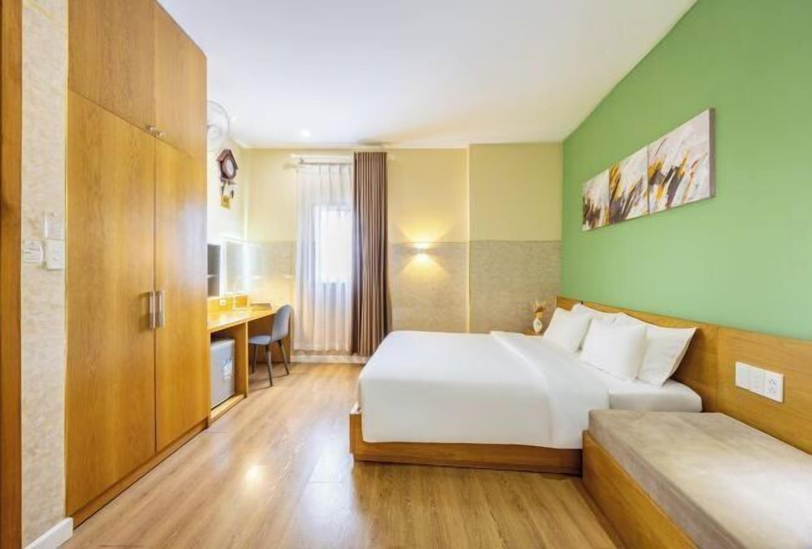 Minibar, in-room safe, desk, blackout curtains