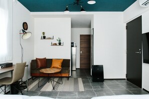 32-inch flat-screen TV with satellite channels, TV