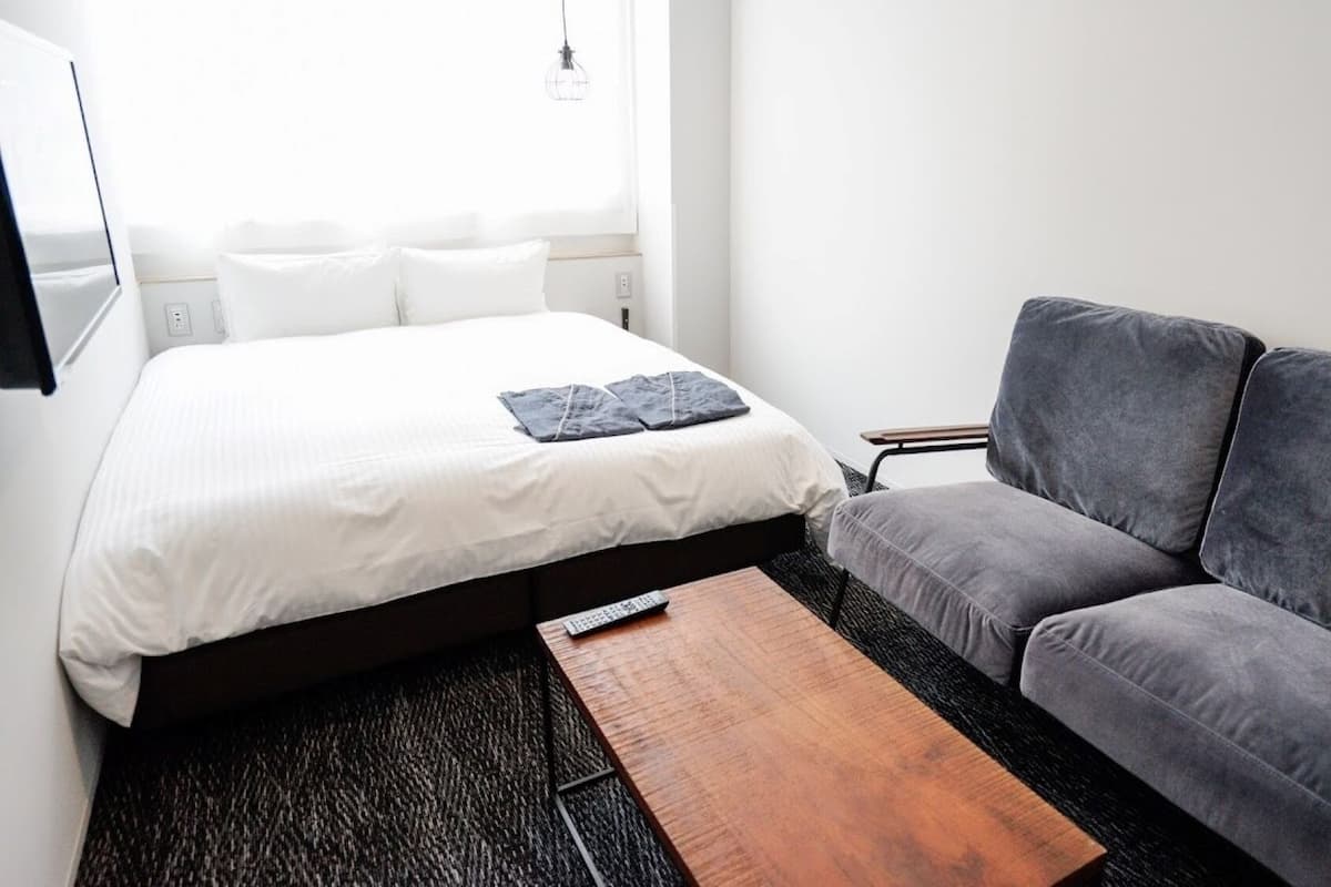 In-room safe, iron/ironing board (on request), WiFi (free), bed sheets