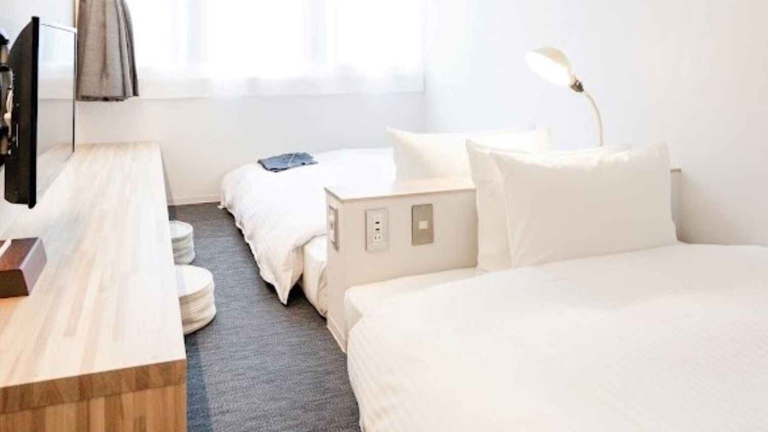 客房內保險箱、熨斗/熨衣板、免費無線上網、床單