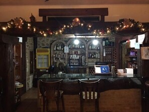 Bar (in der Unterkunft)
