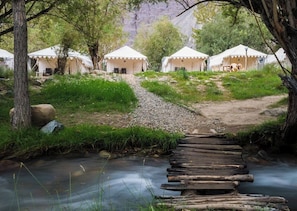 Deluxe Tent | Living area