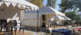 Royal Deluxe Camp