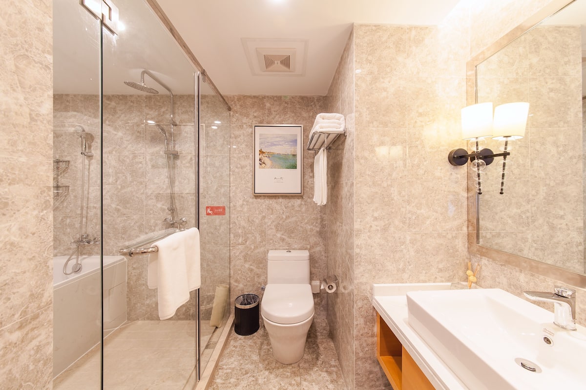 Shower, free toiletries, hair dryer, bathrobes