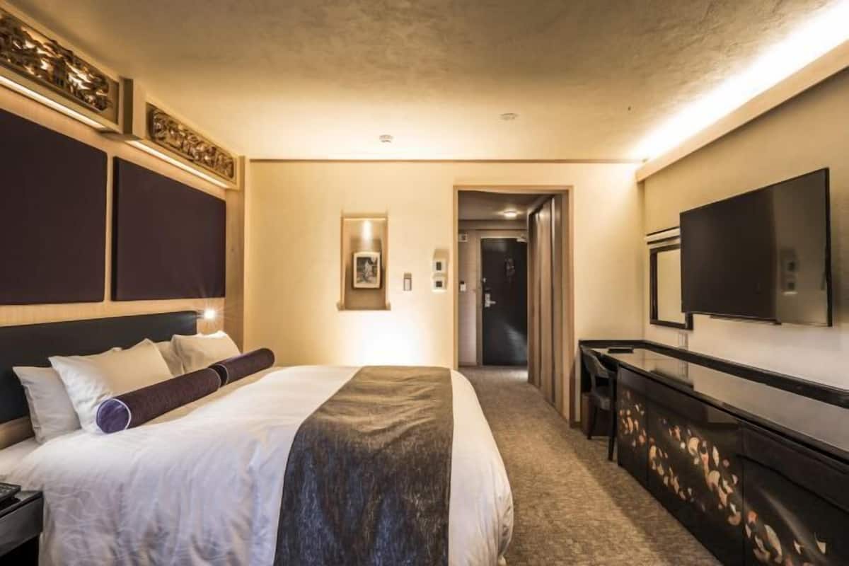 1 Schlafzimmer, hochwertige Bettwaren, Daunenbettdecken