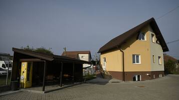 Esterni
