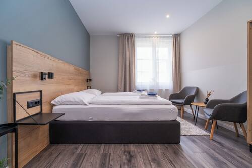 Triple Room | Desk, blackout drapes, soundproofing, iron/ironing board