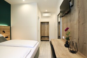 Chambre Double | Bureau, rideaux occultants, chambres insonorisées