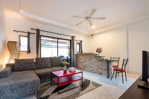 Junior Suite | Living area | TV