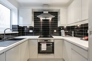 Private kitchen - Bluestone Apartments - Riverside (Salford)