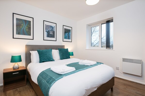 Deluxe Apartment, 2 Bedrooms, River View | 2 bedrooms, Egyptian cotton sheets, premium bedding, iron/ironing board