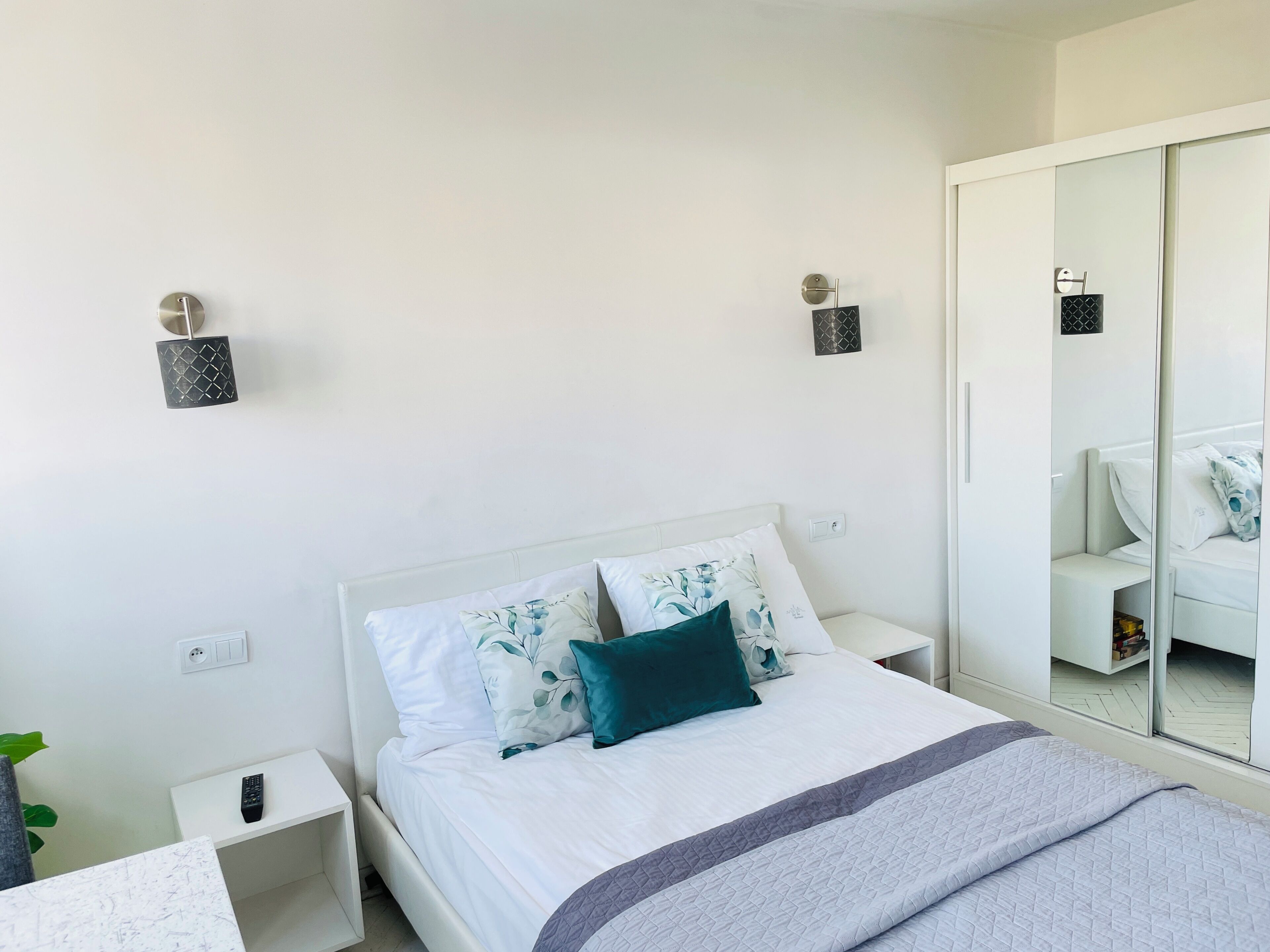 Economy Studio, Non Smoking, City View | 1 bedroom, premium bedding, blackout drapes, iron/ironing board