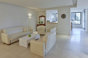 In-room safe, desk, blackout drapes, free WiFi