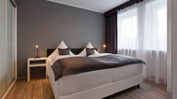 1 Schlafzimmer, Minibar, Zimmersafe, Schreibtisch