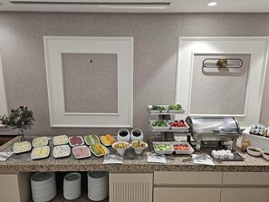 Petit déjeuner buffet compris tous les jours