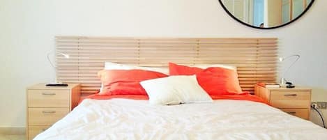 Deluxe Double or Twin Room, Private Bathroom, City View