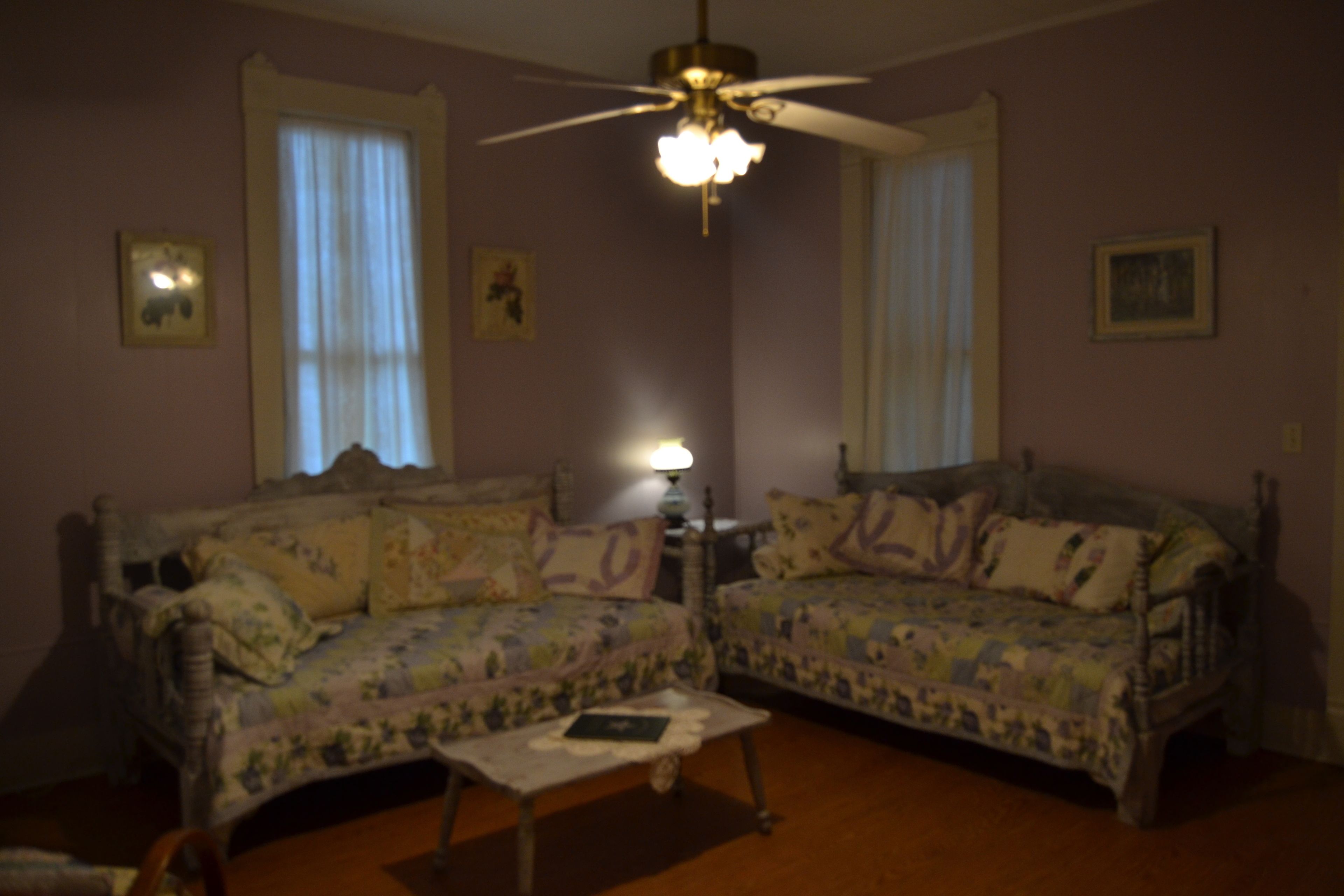 Comfort Cottage, 3 Bedrooms, Accessible, 2 Bathrooms | Hypo-allergenic bedding, individually furnished, desk, laptop workspace