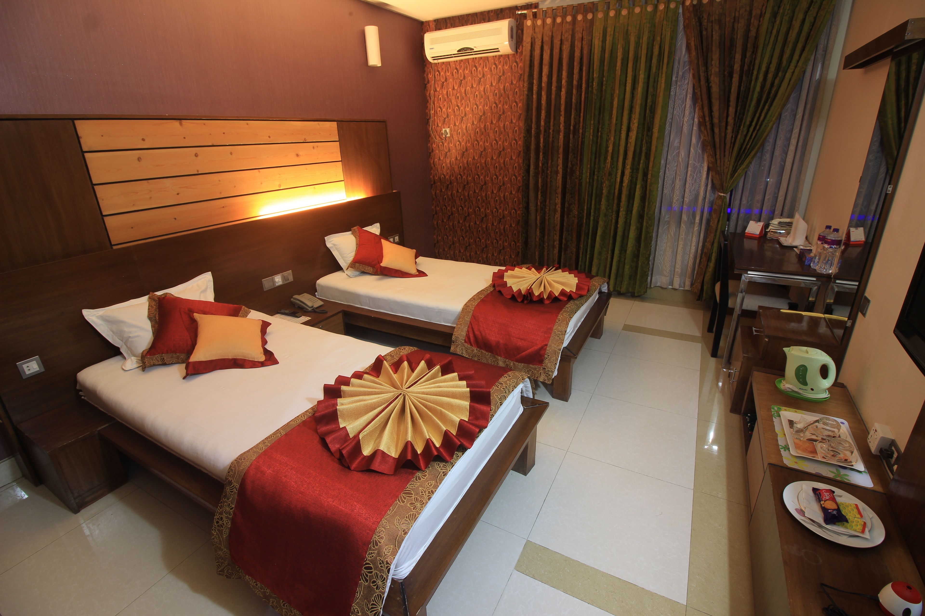 Superior Twin Room, 1 Double Bed, Non Smoking, City View | Minibar, in-room safe, desk, soundproofing