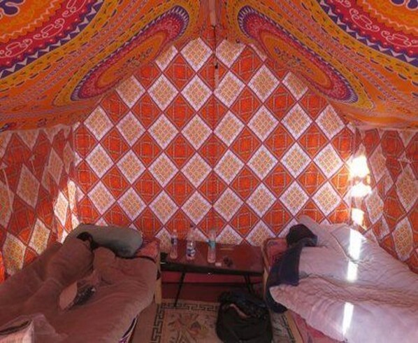 Deluxe Duplex, 1 Double Bed, Smoking | Bed sheets