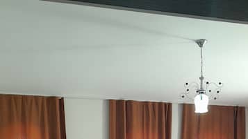 In-room safe, soundproofing, iron/ironing board, bed sheets