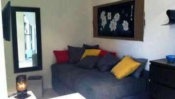 Studio, Balkon | Wohnbereich | Flachbildfernseher